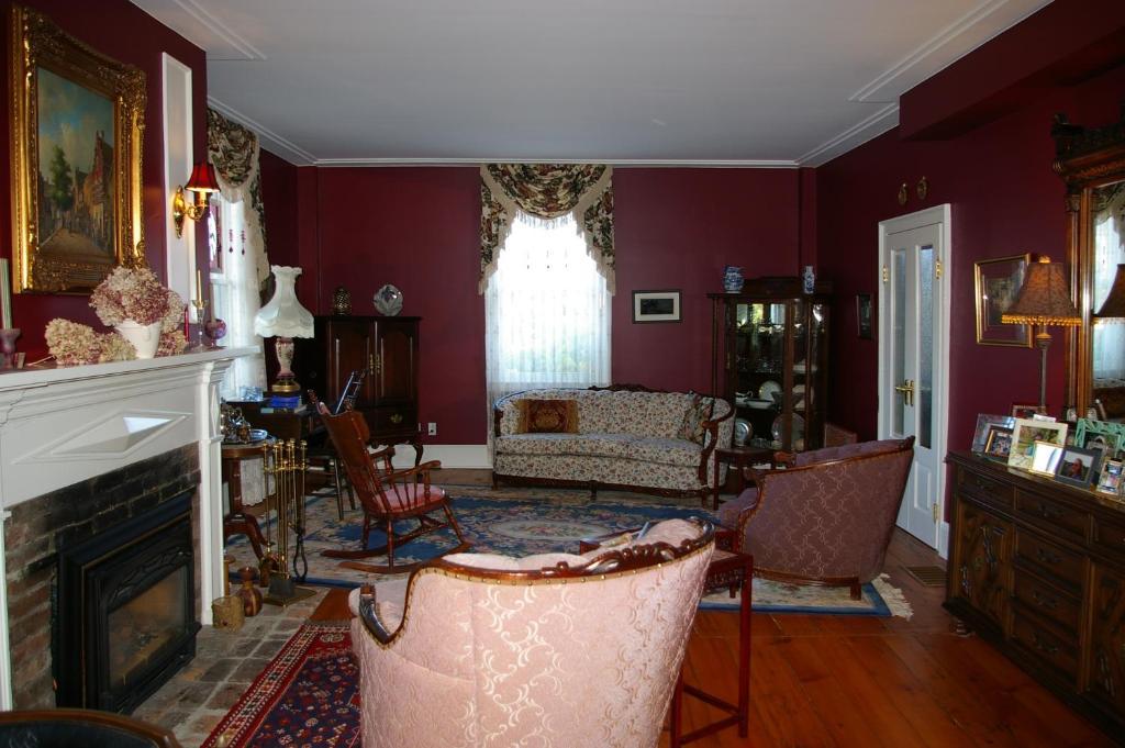 Royal Manor Bed & Breakfast Niagara-on-the-Lake Bagian luar foto