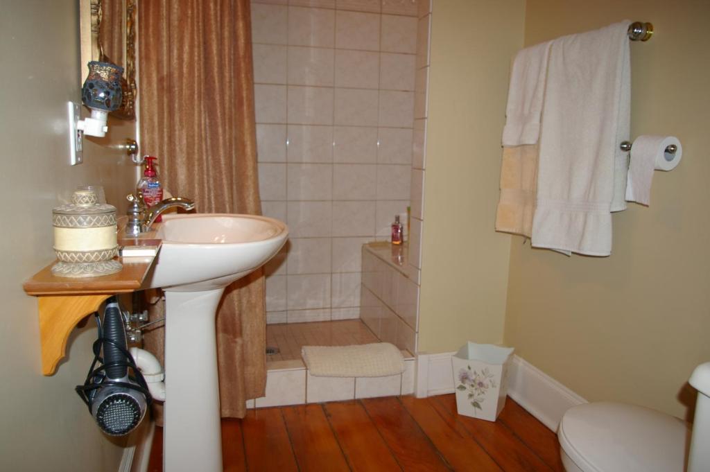 Royal Manor Bed & Breakfast Niagara-on-the-Lake Ruang foto