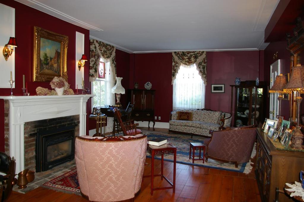 Royal Manor Bed & Breakfast Niagara-on-the-Lake Bagian luar foto